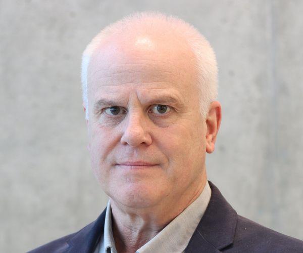 Man wearing a blazer